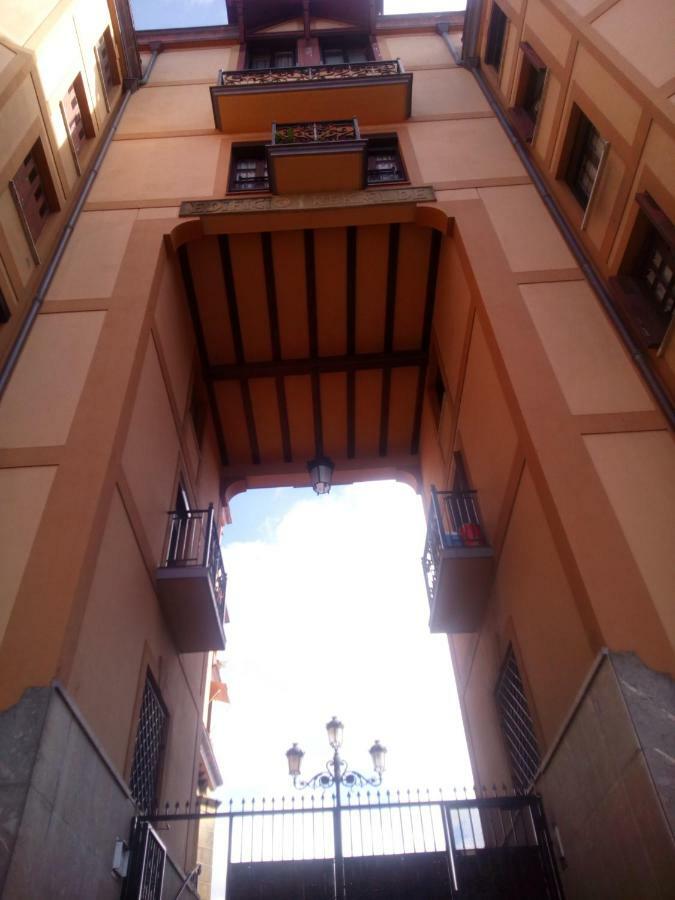 Los Fronterizos Hotel Irun Exterior foto